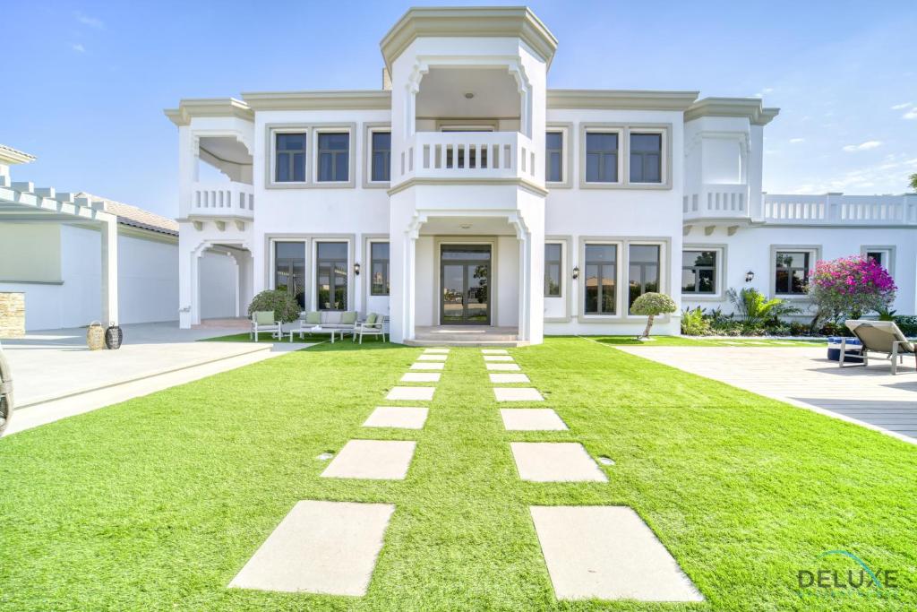 Spacious duplex home